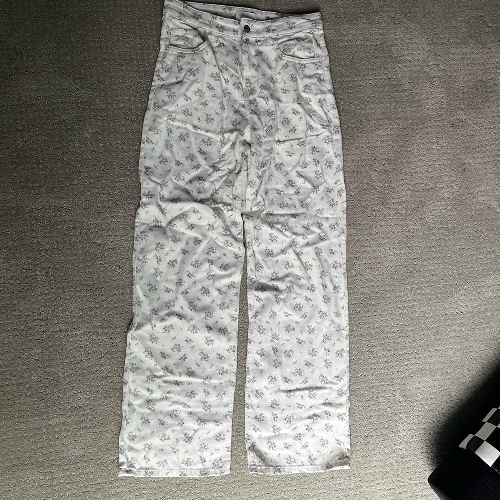 H&M White Pants with Floral Design